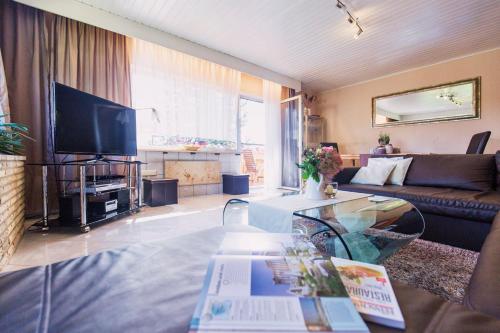 Ferienhaus mit zwei separaten 4 Sterne Wohnungen bei Limburg in Hunfelden
