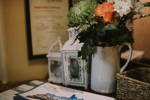 Royal Valentia Hotel - image 3