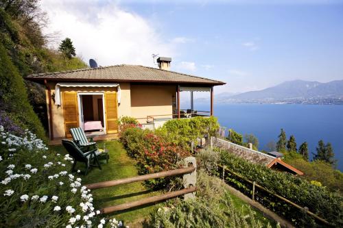 Two-Bedroom Apartment with Lake View