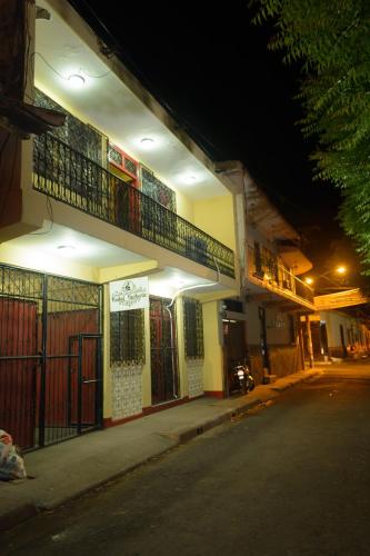 Hotellet från utsidan, Hostal Fachente in Heroes y Martires de Zaragoza