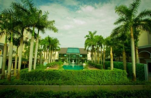 Food and beverages, The Green View Hotel in Bang Bo