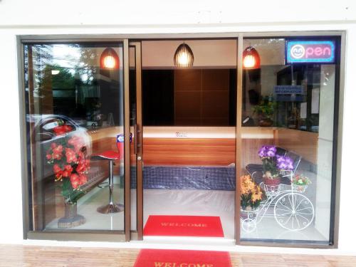 Exterior view, Nontharat Mansion near Ministry of Public Health