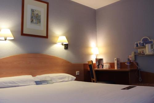 Kyriad Bourges Sud - image 5