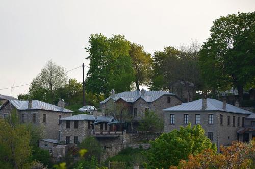 Nymfes Hotel - image 7