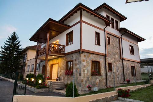 . Family Hotel Perla