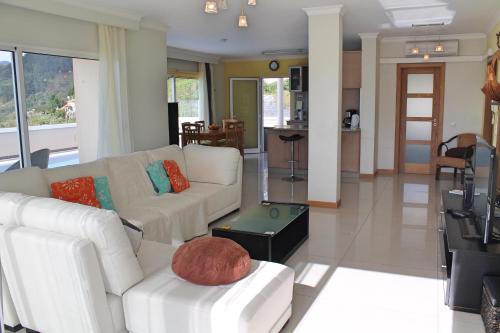 Villa Dilis by OurMadeira - image 8