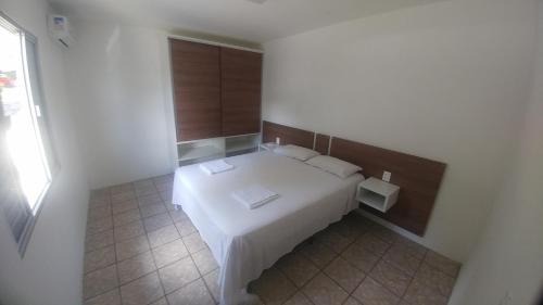 One-Bedroom Apartment image 2