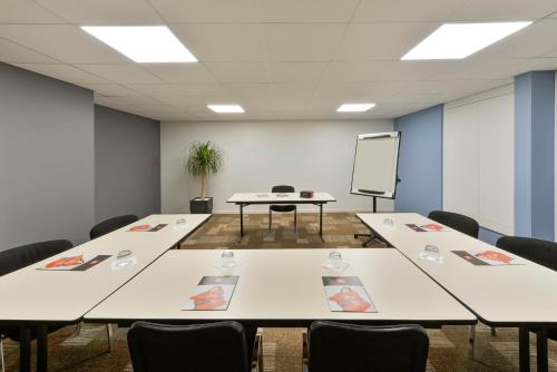 Ibis Roanne Le Coteau Hotel Restaurant - image 3