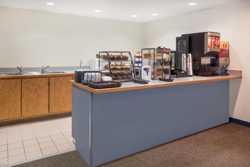 Microtel Inn & Suites by Wyndham Sainte Genevieve - image 5