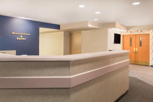 Microtel Inn & Suites by Wyndham Sainte Genevieve - image 6