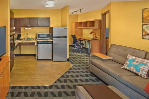 TownePlace Suites Boston Tewksbury/Andover - image 4