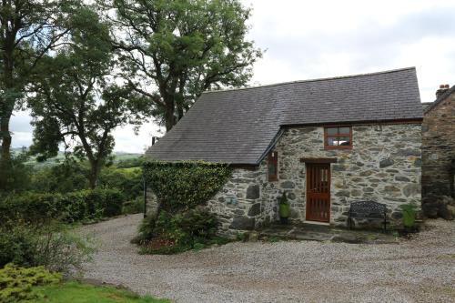 Beautiful 16th Century Ty Cerrig Cottage, set in stunning grounds with great views