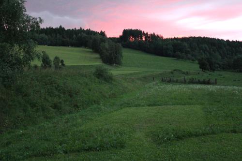 Viesnīcas āriene, Outline chata Svetla in Hartmanice