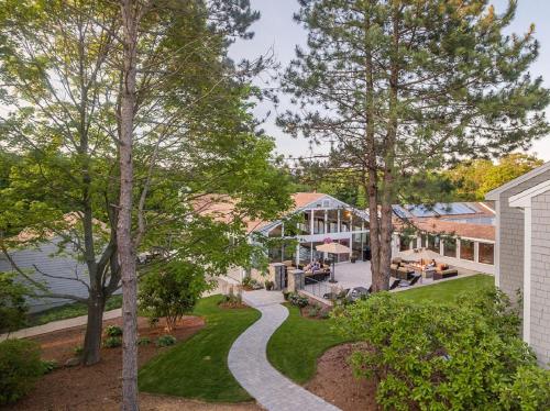 Rockport Inn And Suites - image 2