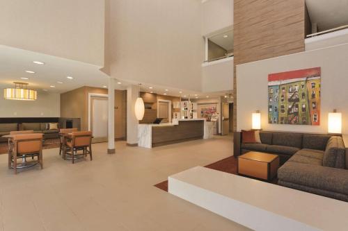 Hyatt House Cypress / Anaheim