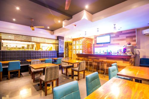 Restaurant, Apollonia Royale Hotel in Angeles / Clark