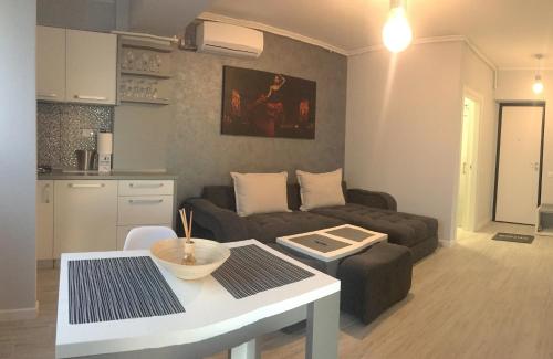 Arthemis Apartment - image 8