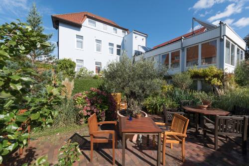 Atlantic Hotel Garni - image 6