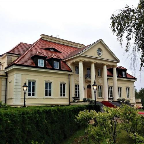 B&B Pniewy - Dwor Osieczek - Bed and Breakfast Pniewy