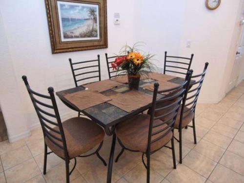 66 Andalusia House - image 2