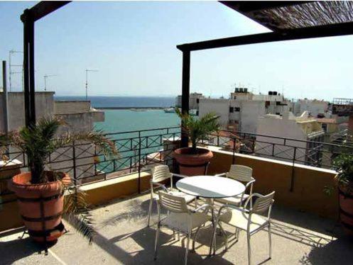 Erkély/terasz, Diana Hotel in Khiosz