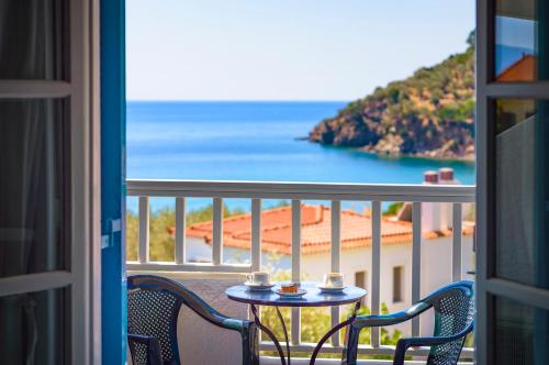 Limnionas Bay Village Hotel Stop at Limnionas Bay Village Hotel to discover the wonders of Samos Island. The hotel offers a wide range of amenities and perks to ensure you have a great time. Take advantage of the hotels luggage