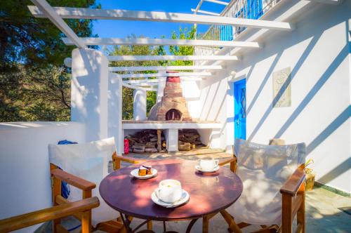 Limnionas Bay Village Hotel in Limnionas