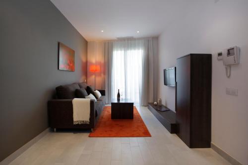 Fisa Rentals Les Corts Apartments, Barcelona