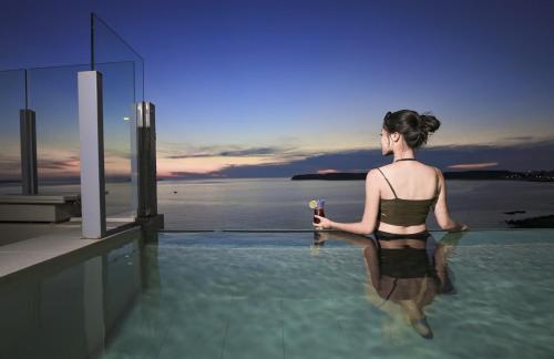 Swimmingpool, Laguna Villas & Resorts near Penghu Wanganyu