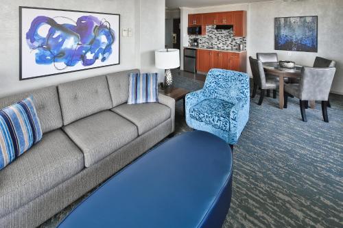 Chateau Victoria Hotel & Suites in Victoria, Canada