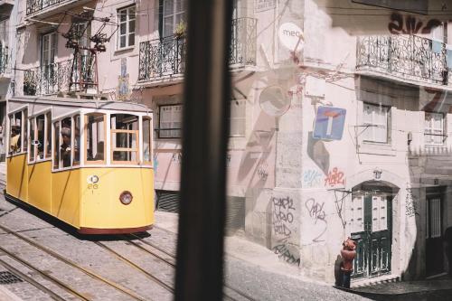 Santa Bica Eat Drink & Sleep 3