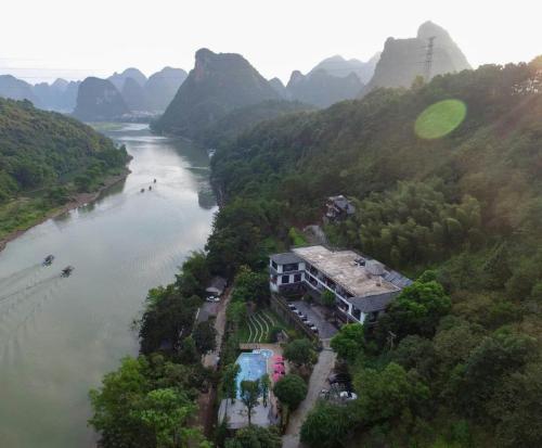 113718743 Li River Resort