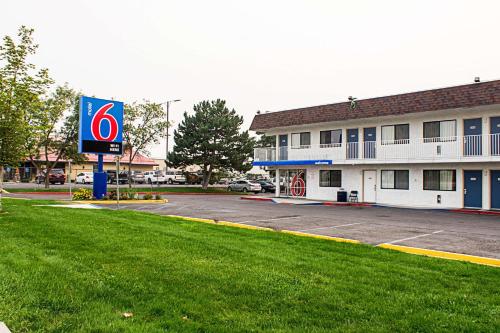 Motel 6-Kalispell, MT