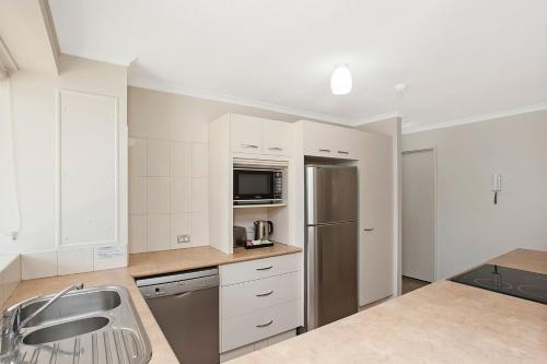 Solnamara Beachfront Apartments - image 5