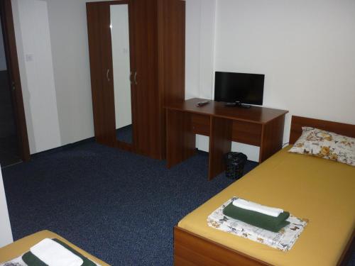 Yalta Guest House - image 6