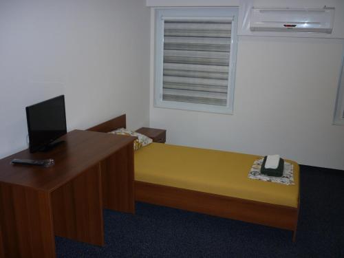 Yalta Guest House - image 2