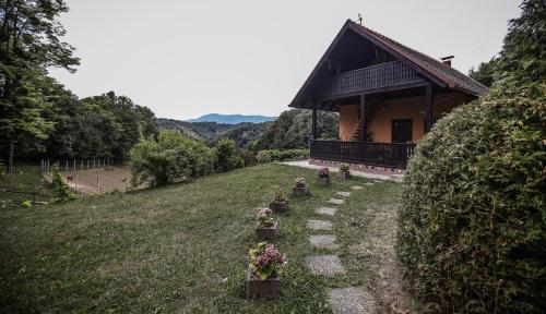  Holiday Home Village, Pension in Tuhelj