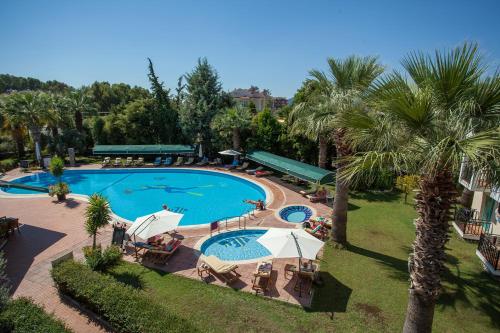 Rebin Beach Hotel - image 11