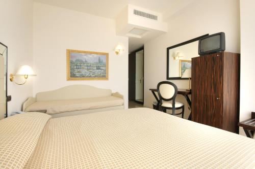 Hotel Metropolitan - image 13