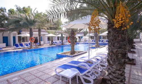 Swimming pool, Fujairah Hotel and Resort in Fujairah