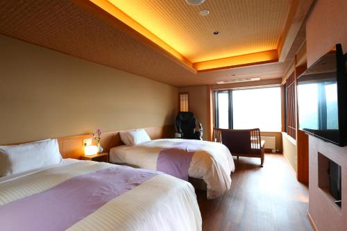 Deluxe Twin Room with Open-Air Hot Spring Bath