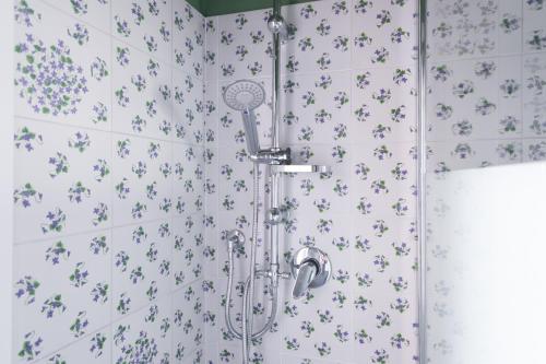 Standard Apartment image 10