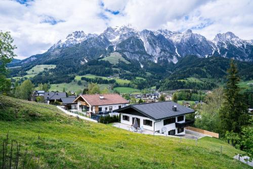 Steinberghaus Ferienhaus, Pension in Leogang