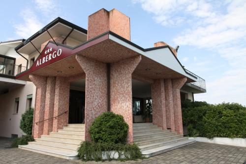 Albergo Grappolo D'oro - Hotel - Montebelluna