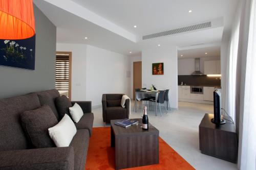 Fisa Rentals Les Corts Apartments - image 11