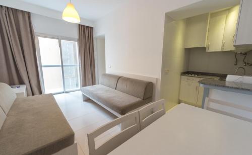 Apartamentos Embat