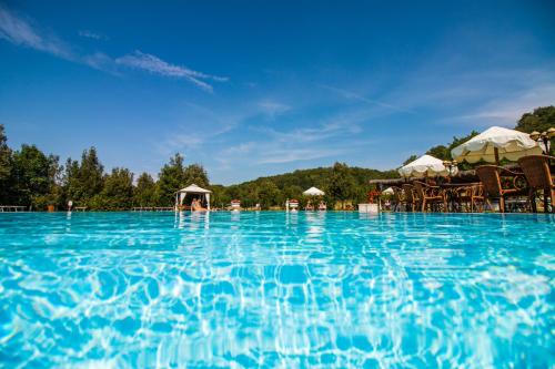 Úszómedence, Relais Santa Margherita in Cincelli