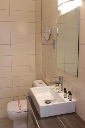 Castello Boutique Rooms - image 12