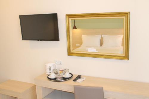 Castello Boutique Rooms - image 6