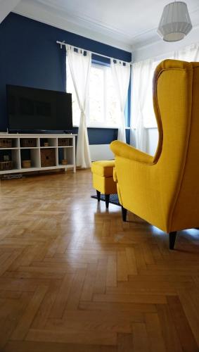Cozy 2BR Apartment on Vitosha Blvd - next to NDK, Sofia (zdjęcie 4)